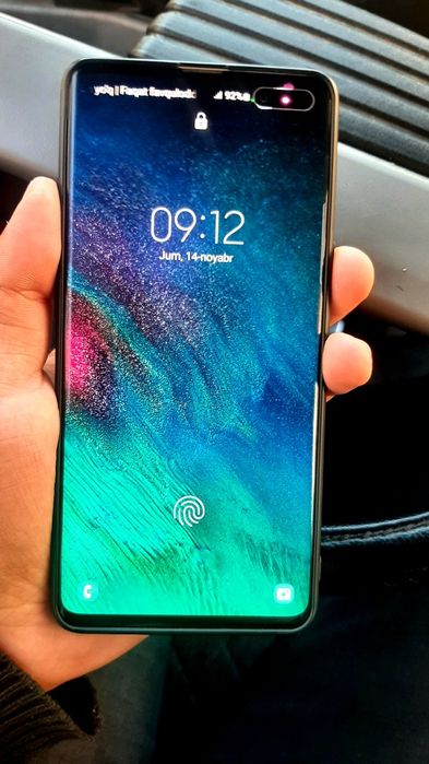 Samsung S10 5G sotiladi narxi kelishilgan holda telefon ideal