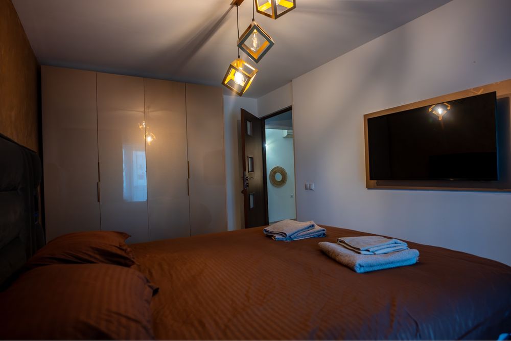 ULTRACENTRAL CENTRU VECHI.apartament in regin  hotelier cu 3 camere