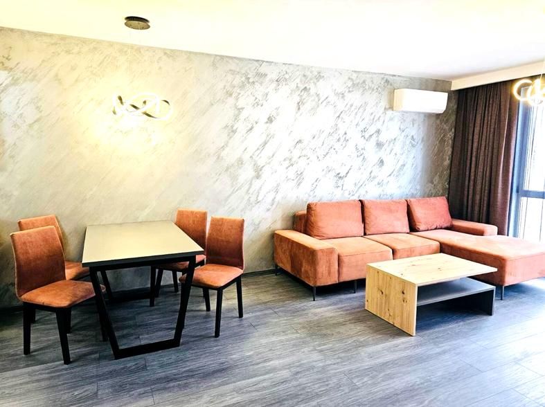 Дава се под наем Двустаен апартамент в Пловдив, Христо Смирненски - 85 кв.м за 600 € - Снимка #1