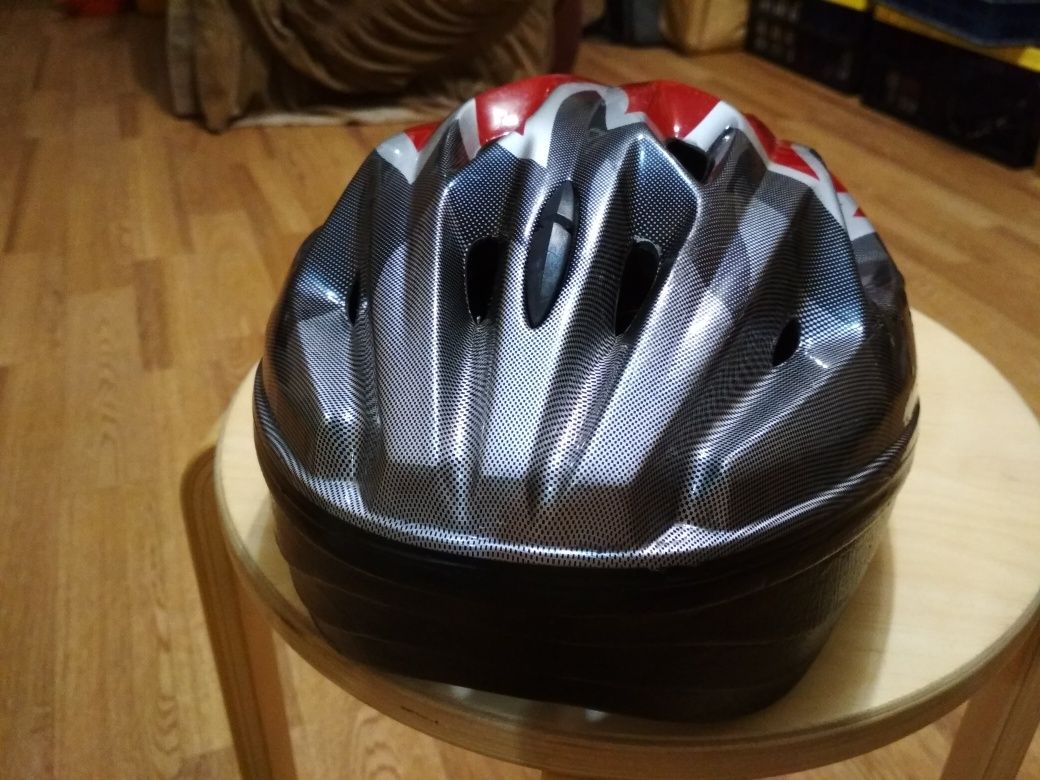 Шлем велосипедный (размер L)