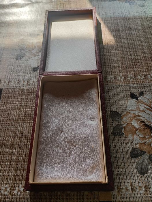 Кутия за орден ,,За народна свобода,,-втора степен