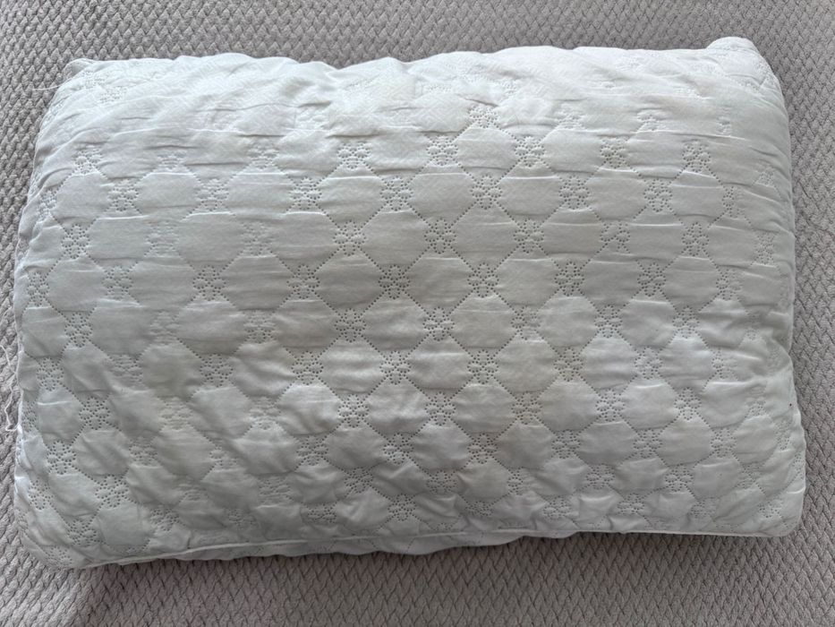 Отдам подушки ……