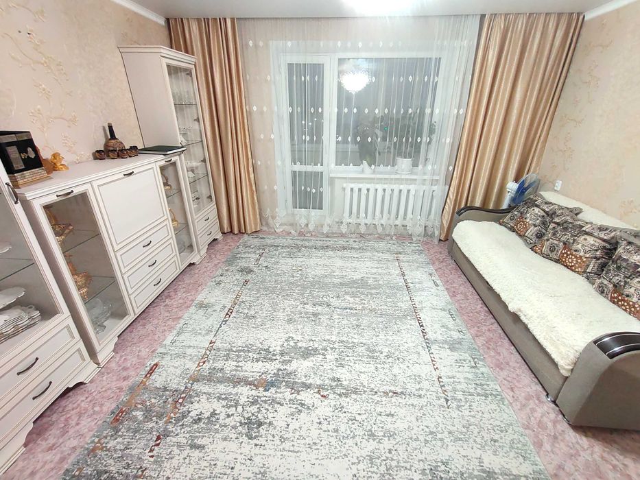 Продается 3-х ком. кв. c улучшенной кухней с мебелью по ул.Таттимбета