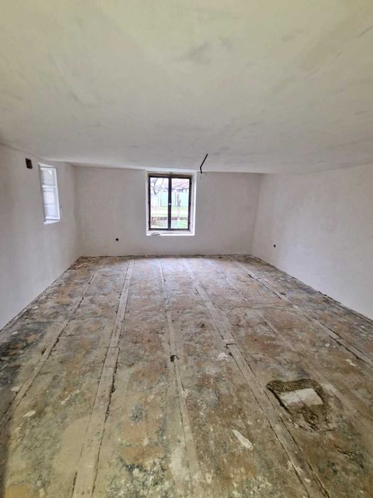 Casă cu farmec tradițional maghiar. Pentru renovare după propriul gust