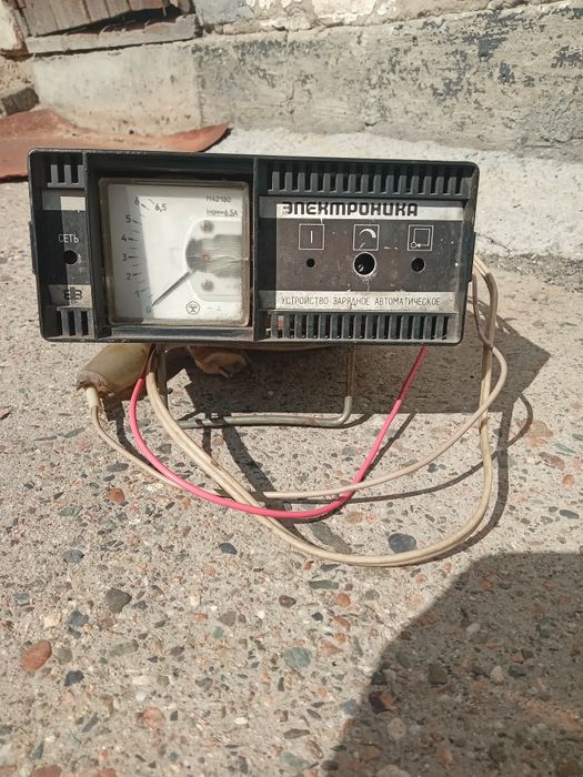 Зарядное устройство для авто 12в.
