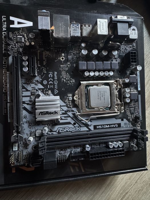 Procesor intel i7 10700F