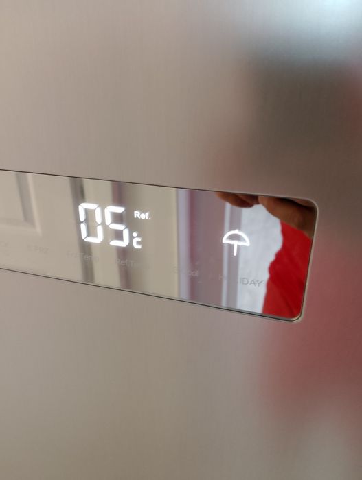 Vând Frigider Side by Side Haier HRF Full NO FROST 579 litri