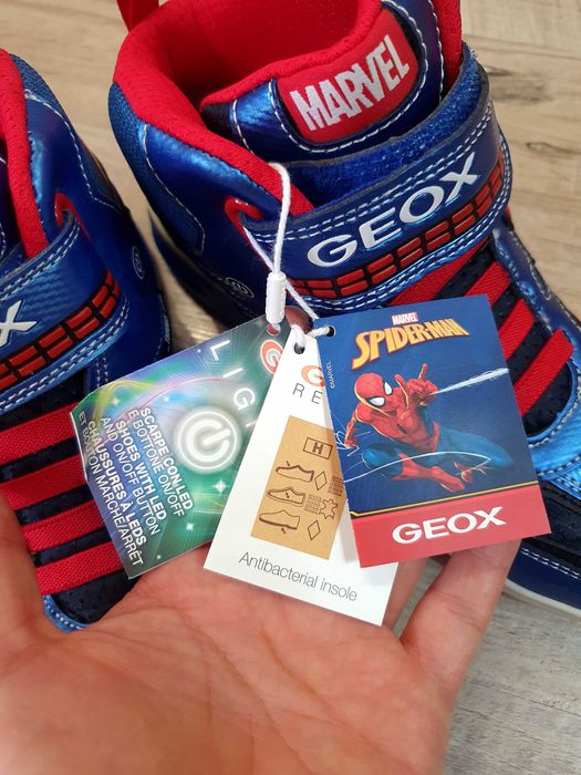 Сникърси/обувки Geox, нови