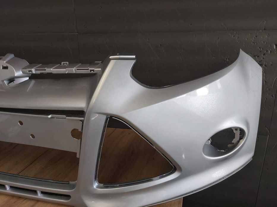 Bara Fata Ford Focus 3/III 2011-2014 (MoonDust Silver (Gri Deschis))