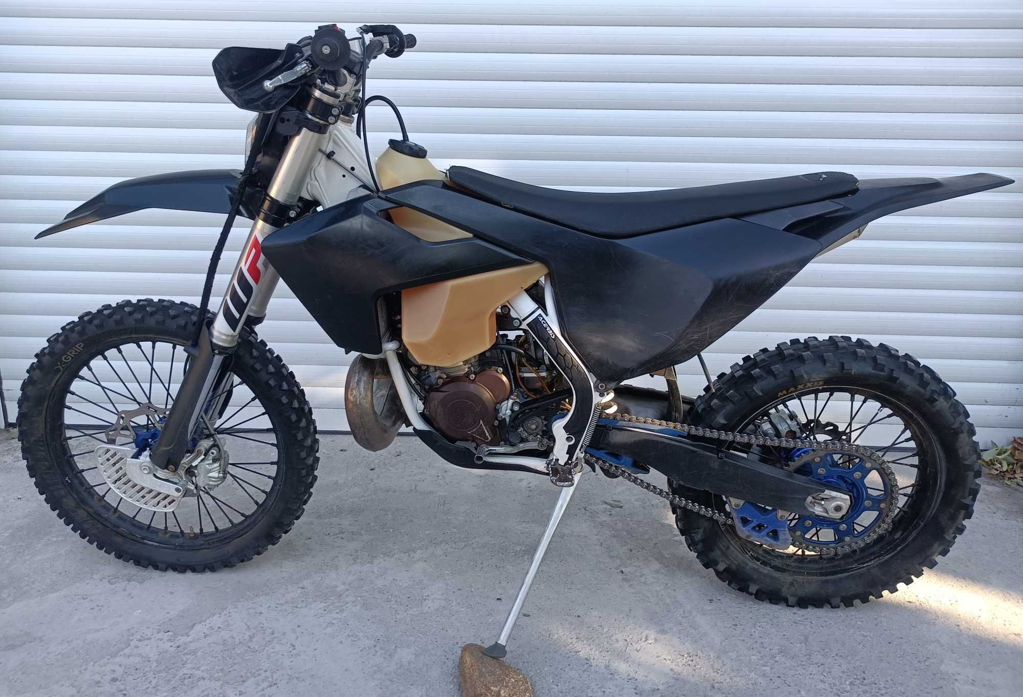 Husqvarna TE300 Регистриран