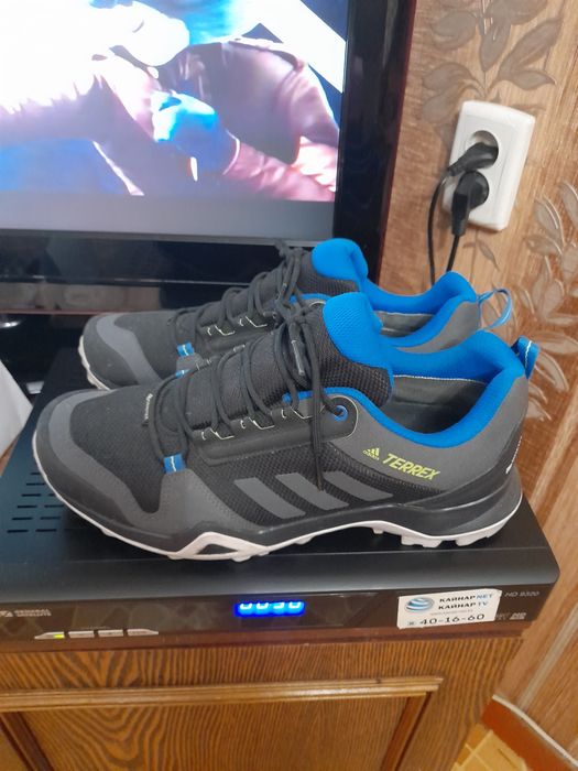 Кроссовки Adidas