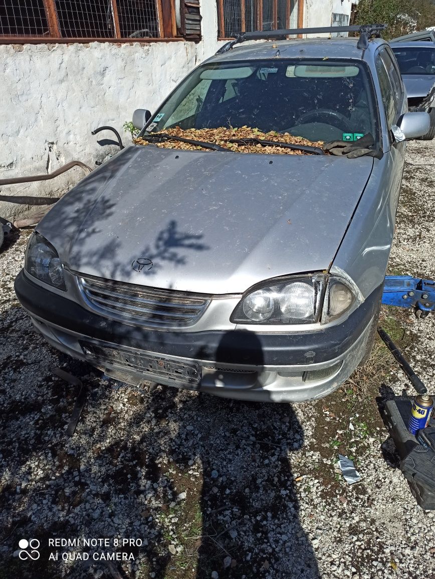 2 бр. Тойота Авенсис на части