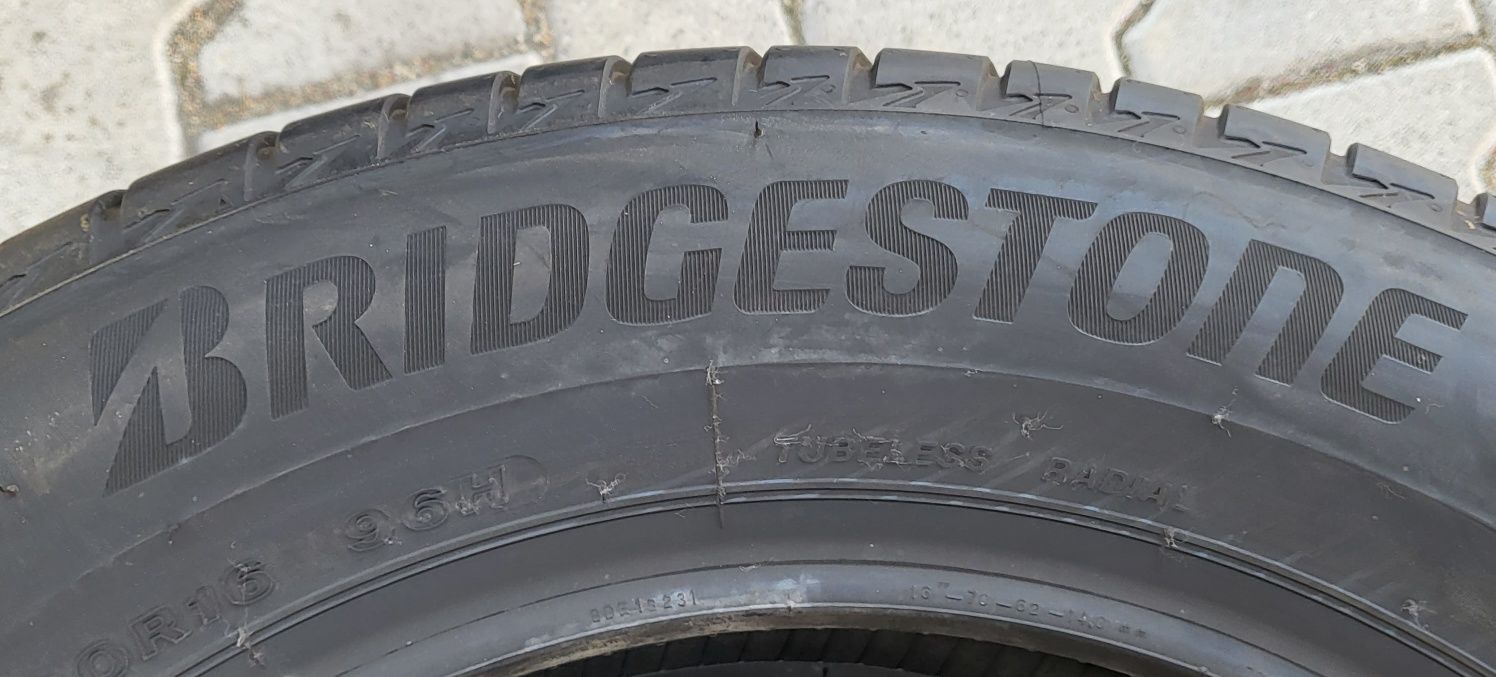 Anvelope turism vara noi Bridgestone 205 60 16