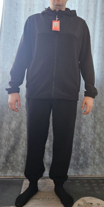 Продам спортивный фиговый костюм