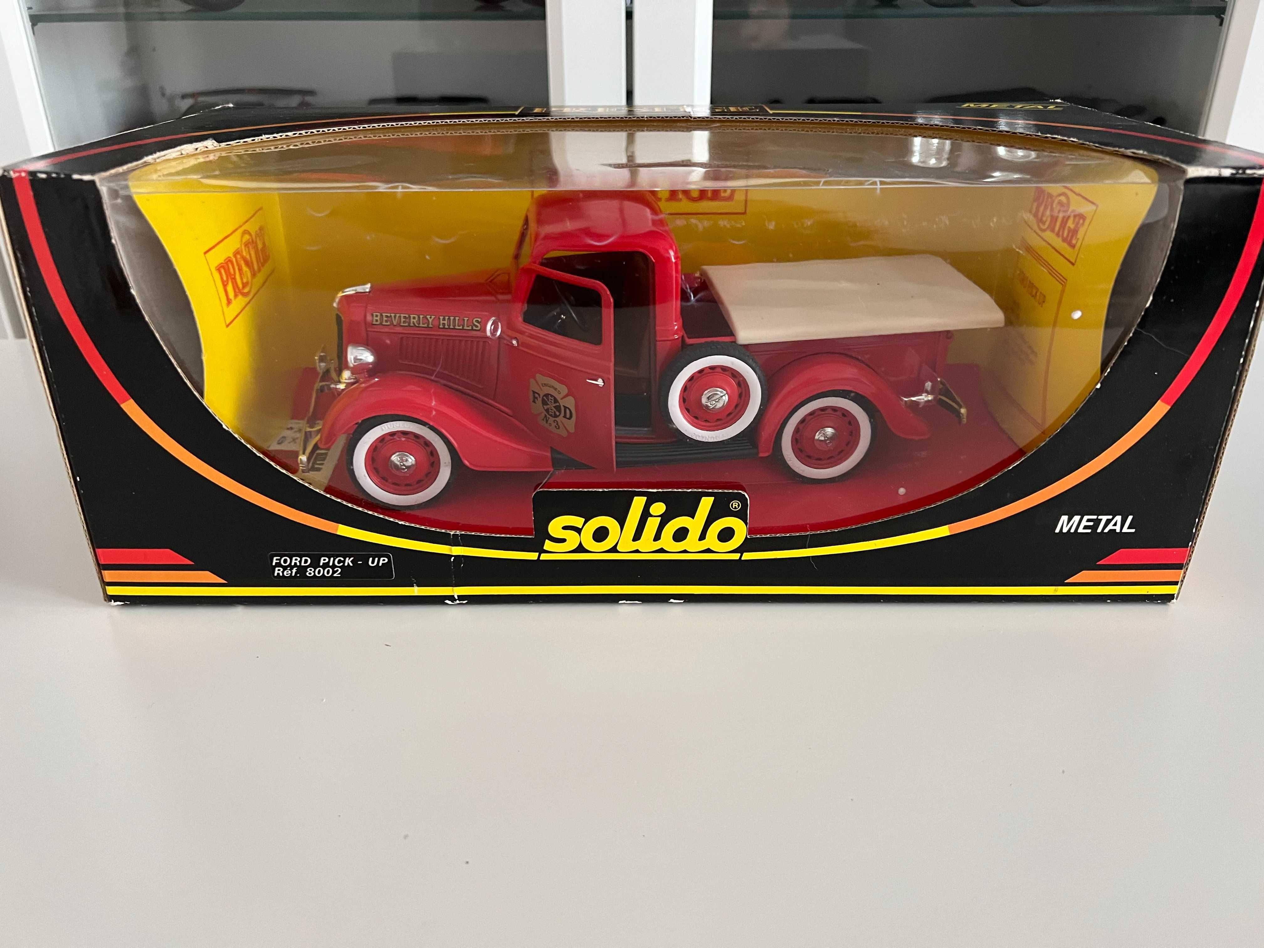 Ford Pick-Up Pompieri 1:18 Solido