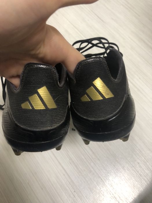 Ghete fotbal F50 (marime 42,5)