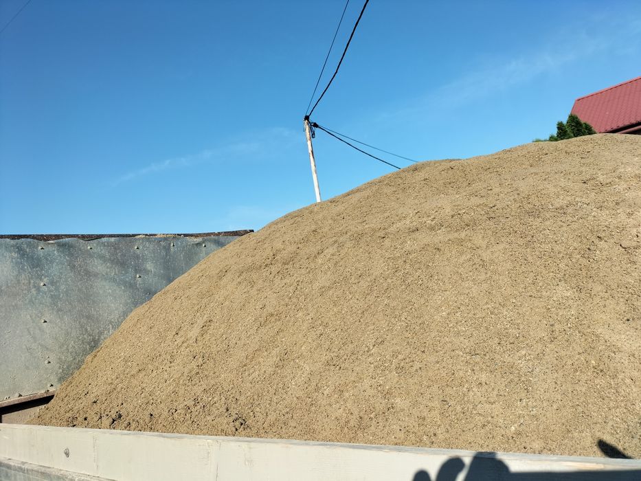 Transport nisip, piatră, balastru,orice tip de sort concasat,moluz, pă