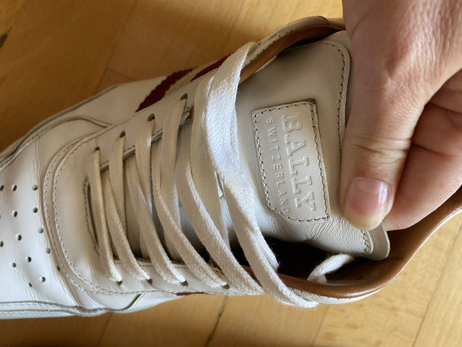 Tenesi Bally autentici