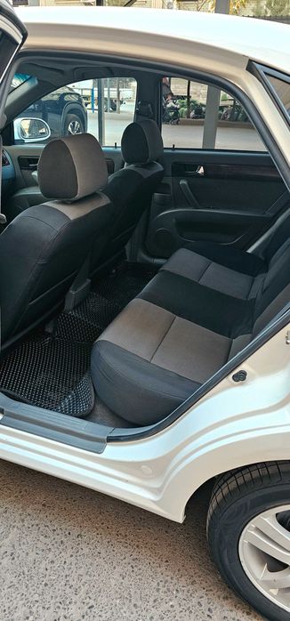 Автомобиль chevrolet lacetti 1.6l