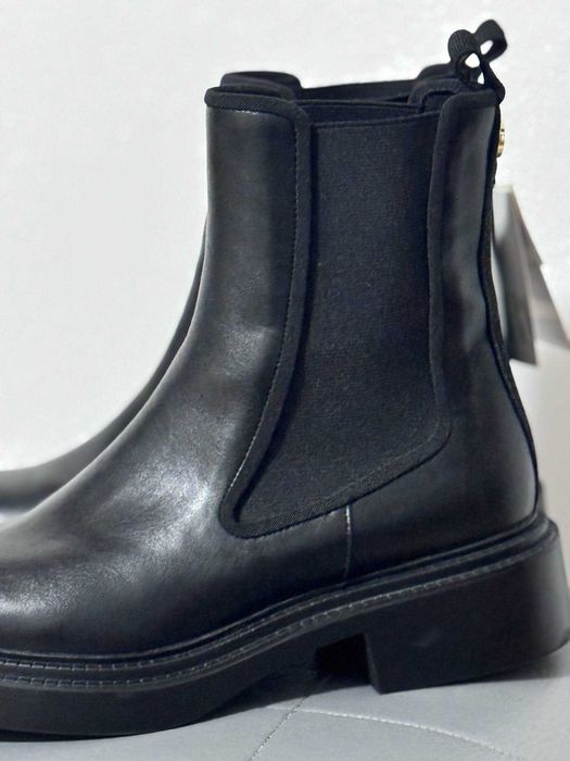 Черни боти на Zara