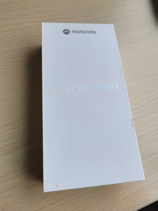 Vand telefon Motorola Edge 60 Fusion 12GB RAM -folosit 2 luni