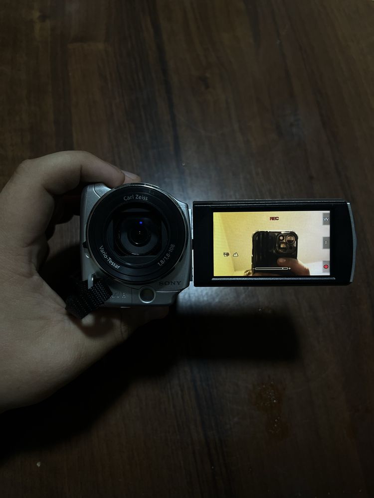 Продаю или обменяю легендарный фотоаппарат Sony