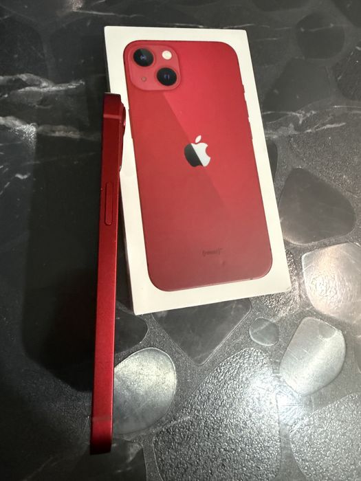 iPhone 13 в отличном состоянии