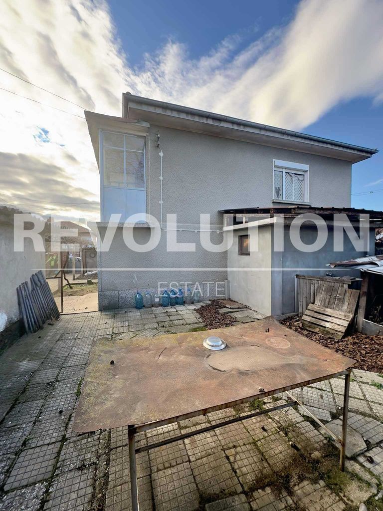 Продава се Къща в Пловдив, Център - 124 кв.м за 807 €/кв.м - Снимка #1