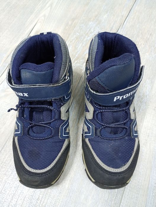 Продам детскую обувь