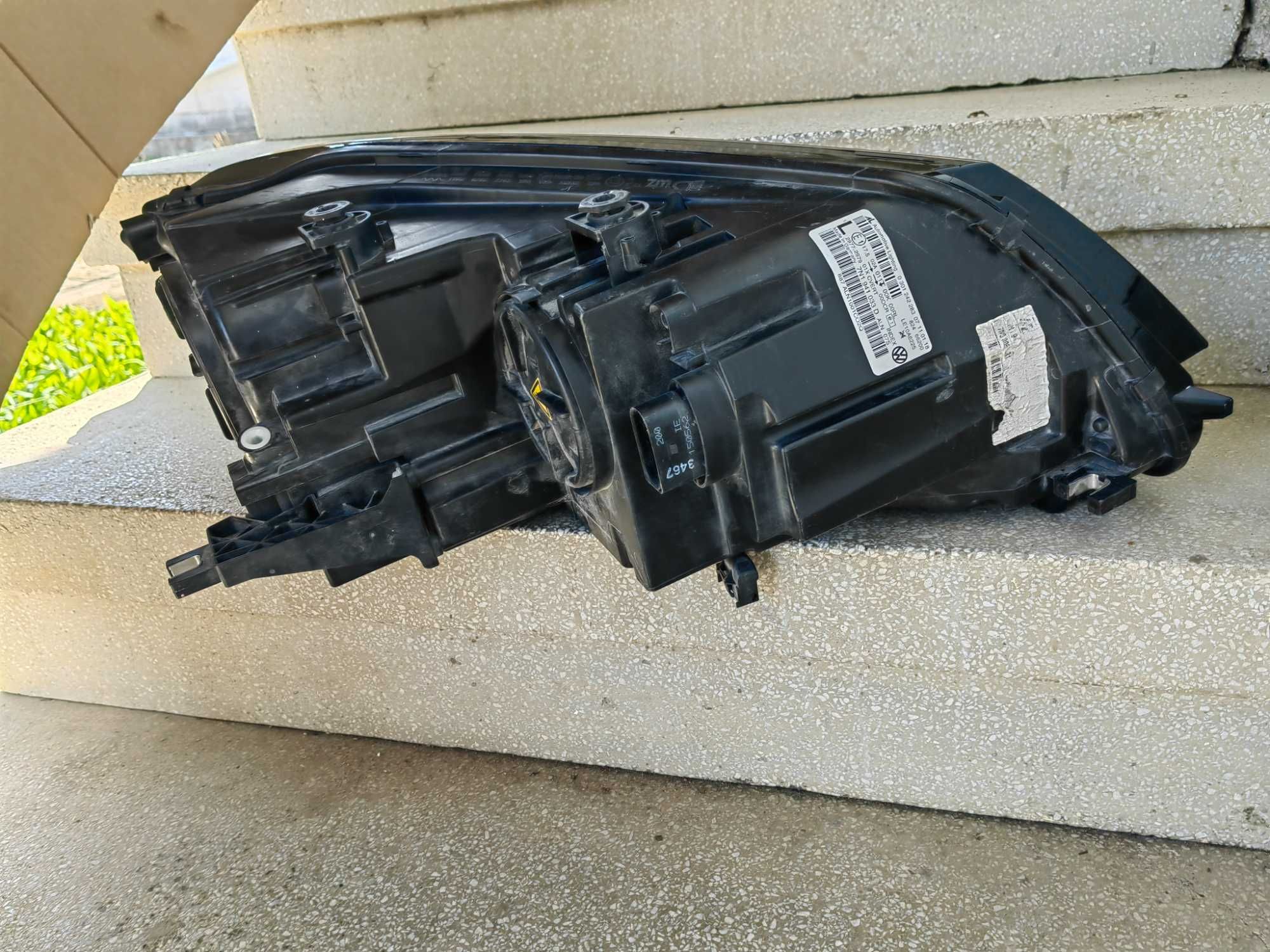 Фарове VW Sharan Bi-Xenon LED ляв десен / Фарове Шаран / Фар Sharan