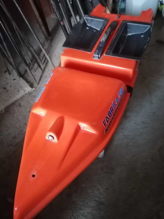 Лодка за захранка