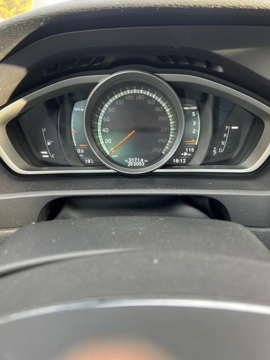 VOLVO V40 Cross Country