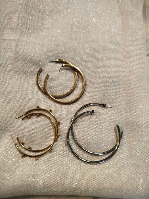 Бижута нови в кутии.