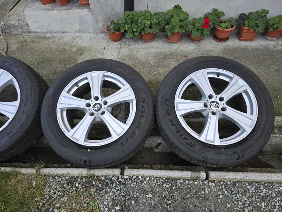 Jante aliaj KIA 5x114.3 + cauciucuri vara aproape noi 2024 235/60r18