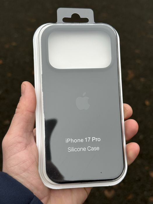 - Huse iPhone 17 Pro  80 lei