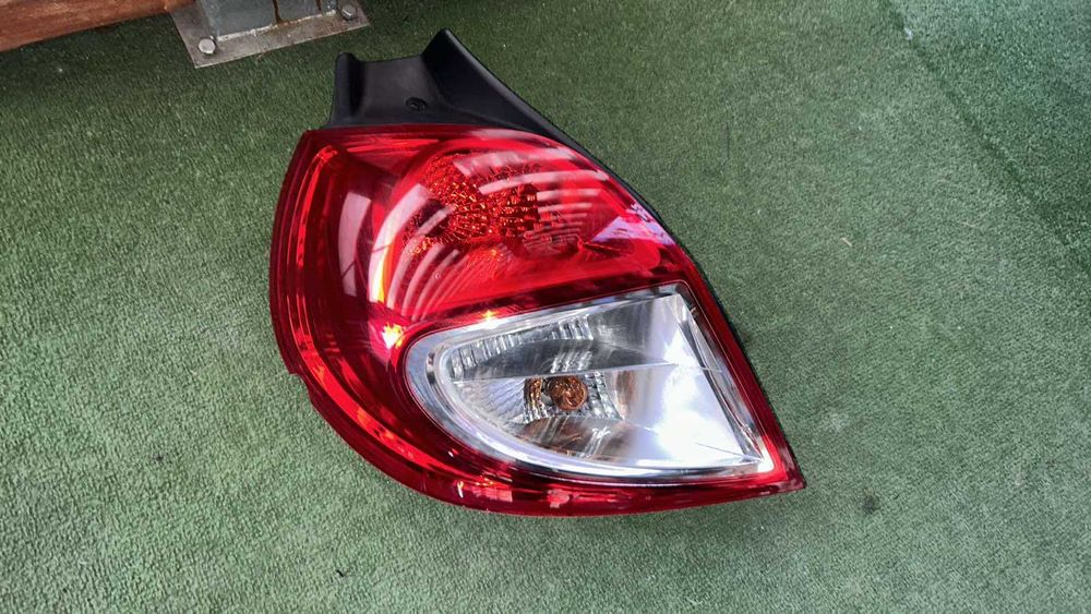 стоп ляв Renault Clio 2009-2013г. #131S.