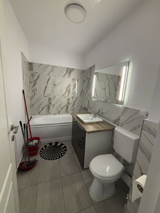 Dau în chirie apartament în Florești
