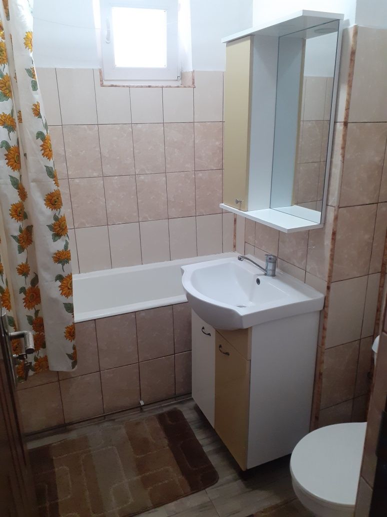 Inchiriez apartament in Mizil