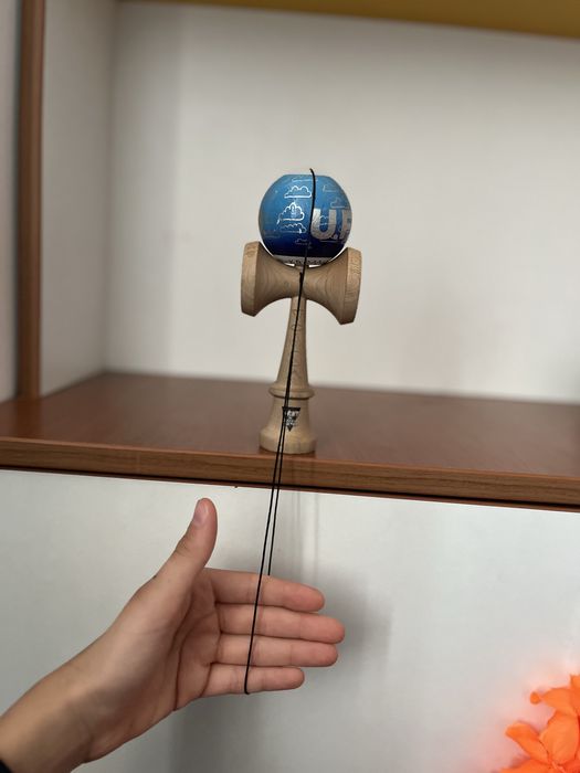 Kendama UFO KROM