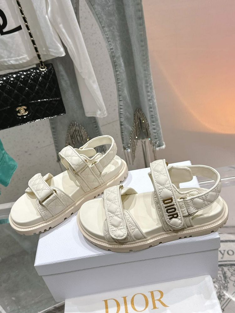 Налични сандали Christian Dior
