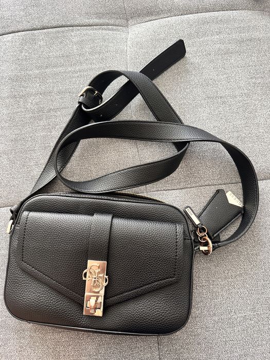 Дамска чанта Guess
