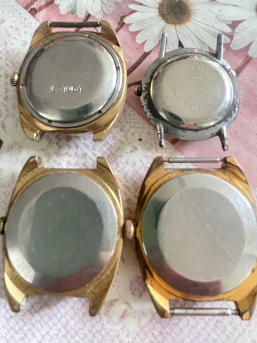 Продавам руски часовници