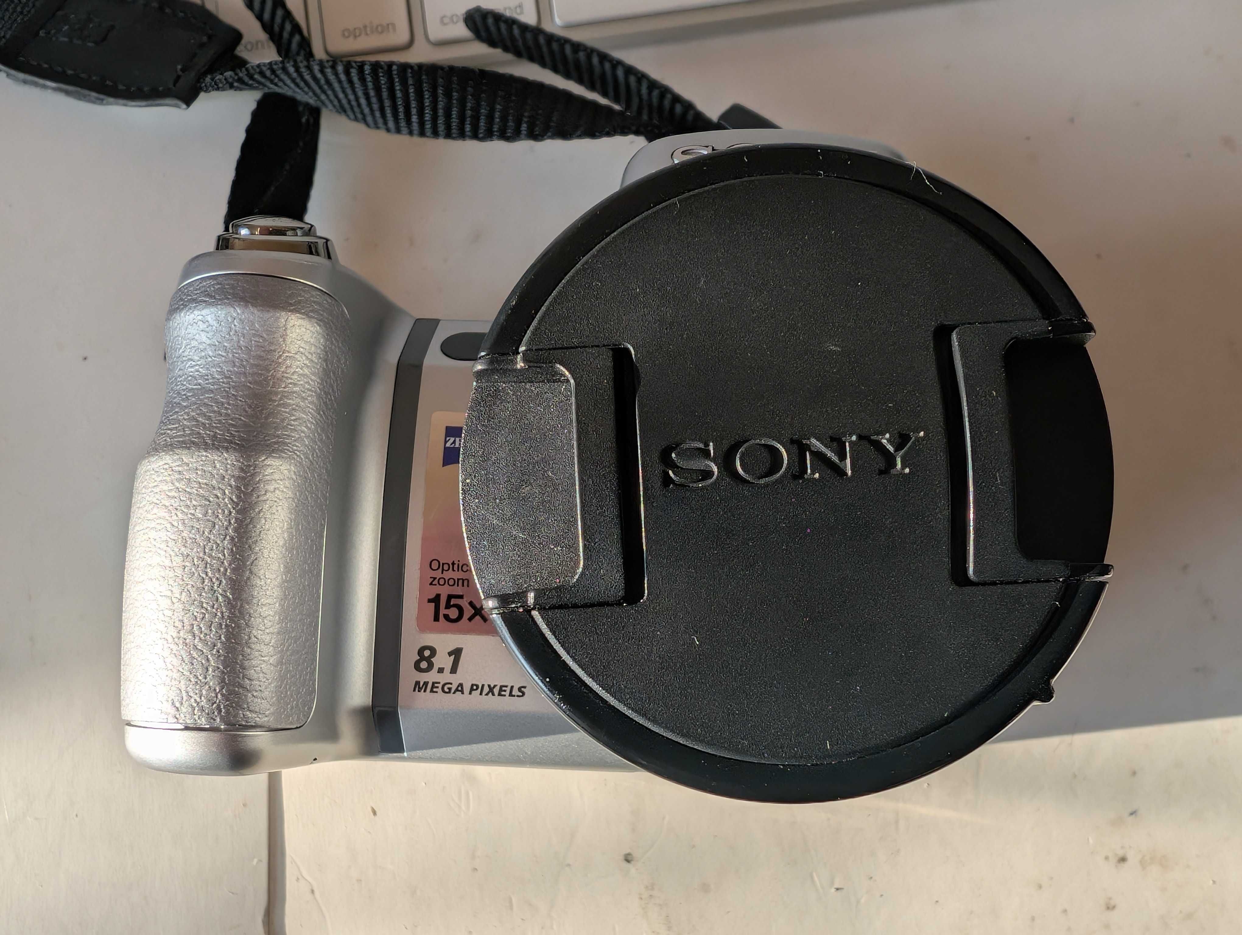 Прекрасен Фотоапарат SONY DSC-H7