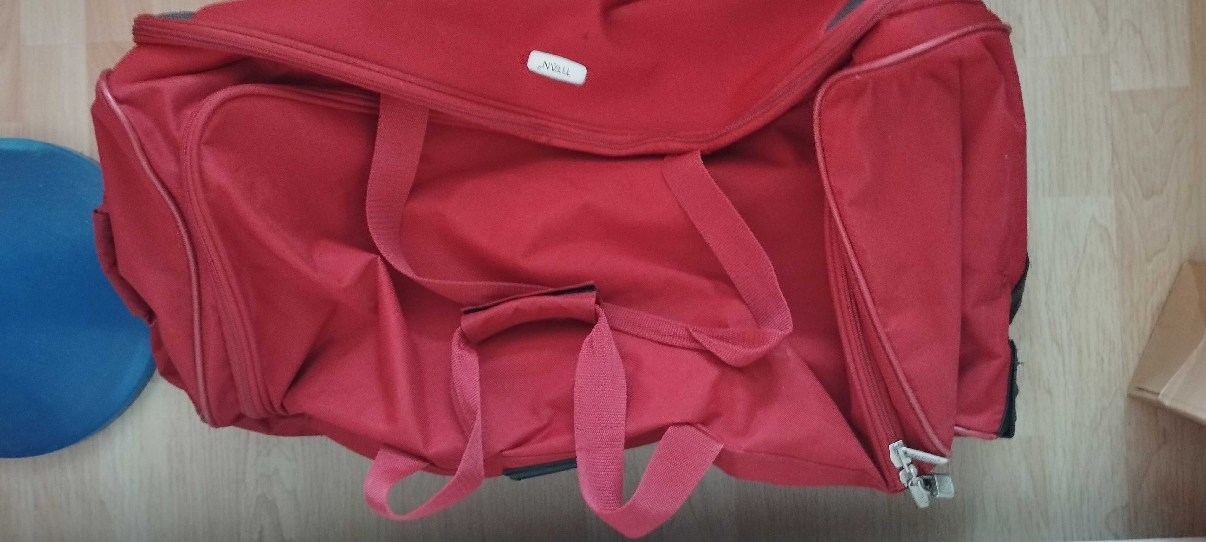 продавам дамски чанти, сак, раница