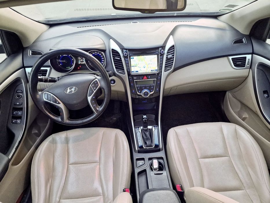 Hyundai I30 I30 1.6 crdi 136 cp Extra full Trapă electrice