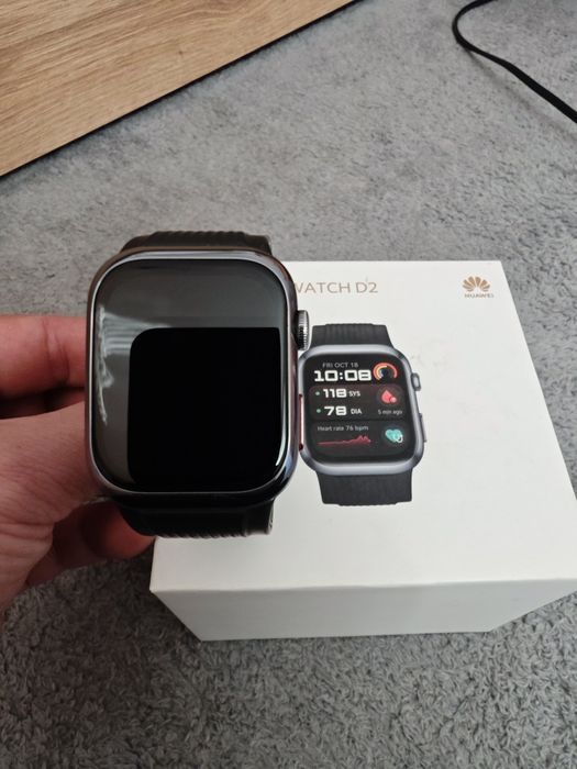Huawei watch D2.