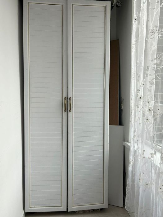 Продаются шкафы для спальни и кухни