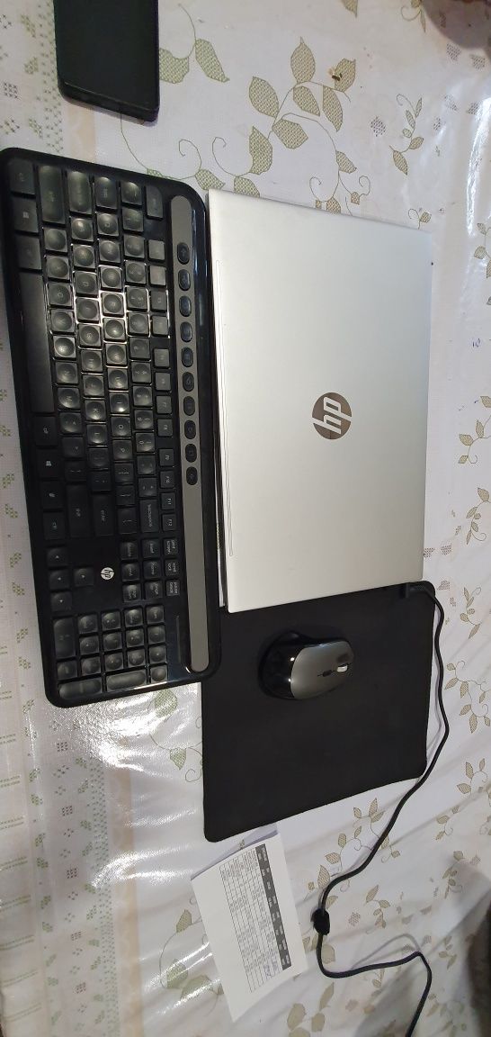 Notebook HP pavilion sotiladi