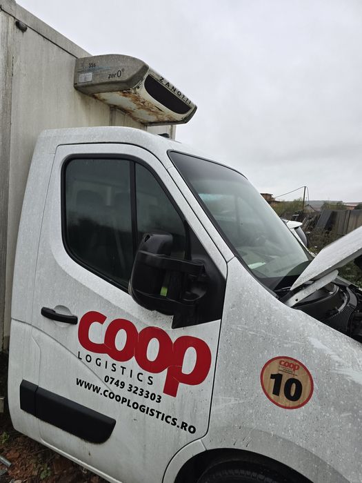 Vând renault master 2013