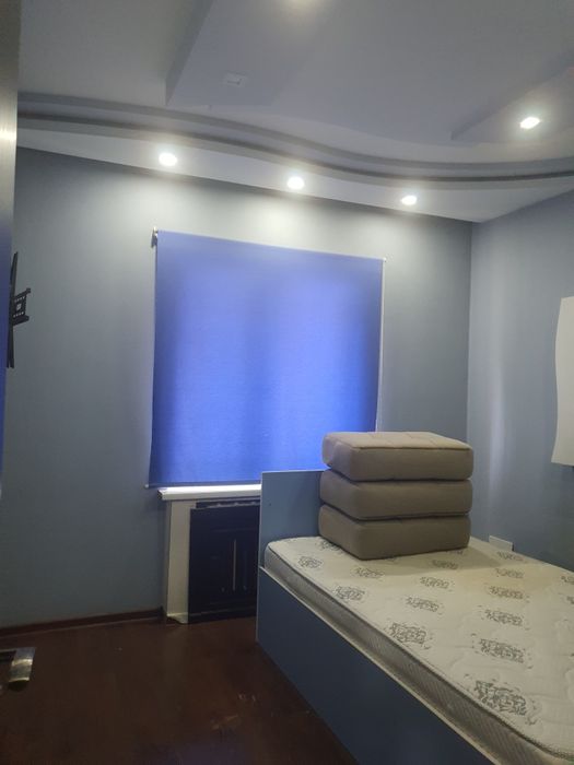 Продам квартиру Сергели 8 5 ком 1 этаж .